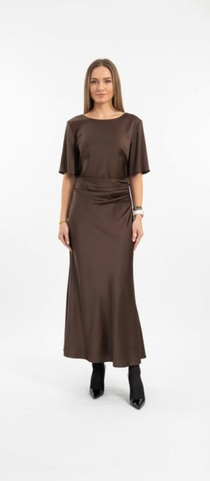 28 Satīna kleita , brūna krāsa, cena 178 EUR