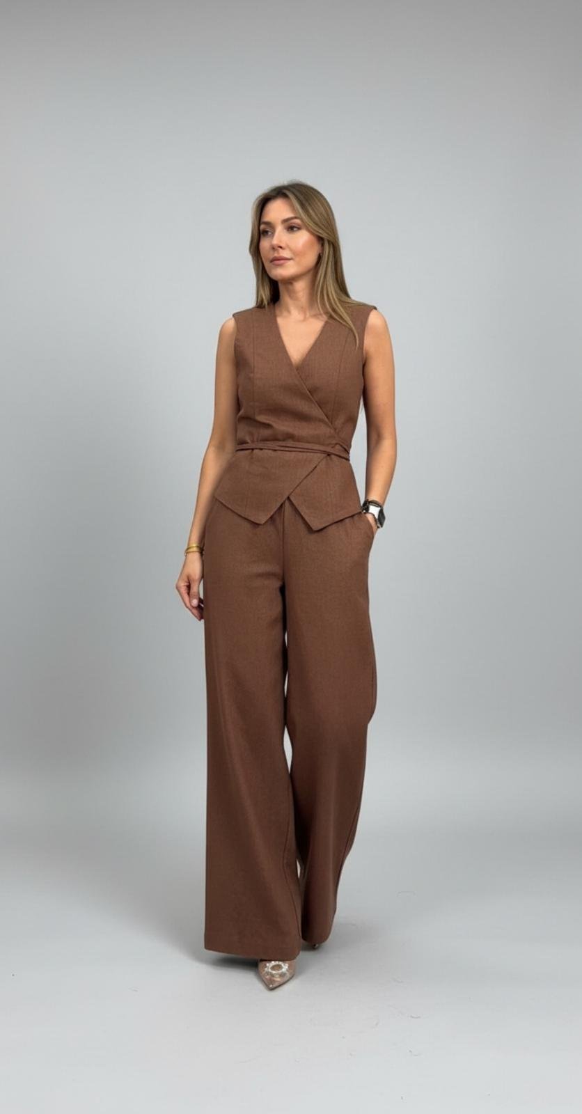 Lina kostīms, veste , bikses