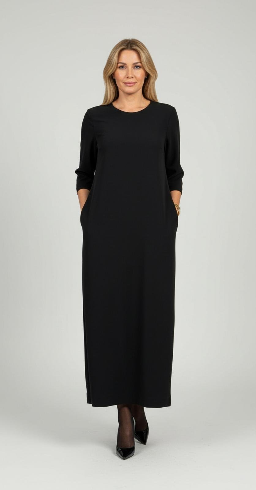 Kleita ar šķēlumu